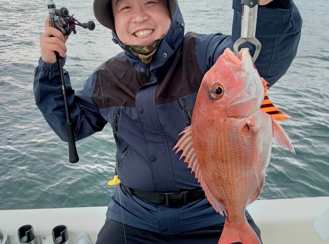 2024年5月8日鯛ラバ、アジサビキチャーター1日便3名様の釣果です
