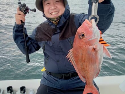 2024年5月8日鯛ラバ、アジサビキチャーター1日便3名様の釣果です