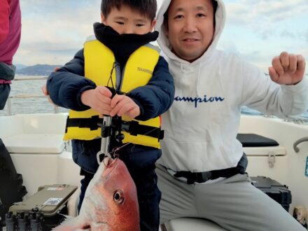 4月3日鯛ラバ乗合1日便3名様の釣果です